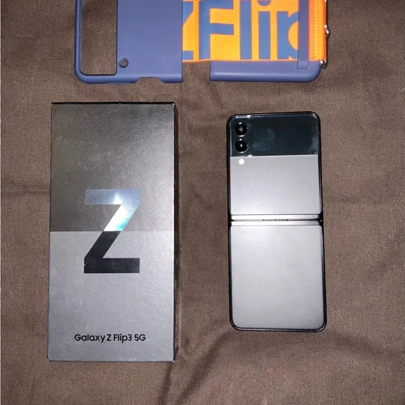 Samsung Galaxy Flip 3 5G